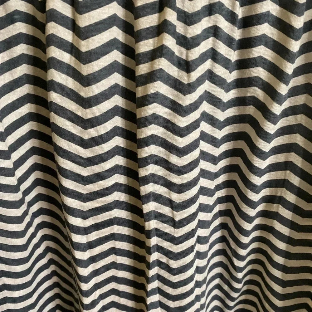 Roxy Sundress NWT
teal and cream chevron size small - Picture 3 of 8